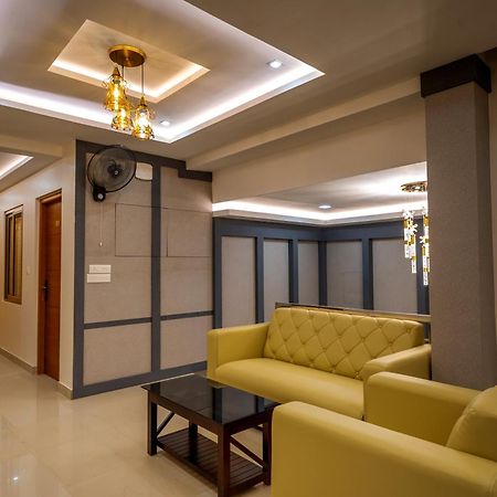 Metro Residency Hotel Tirur Exterior foto